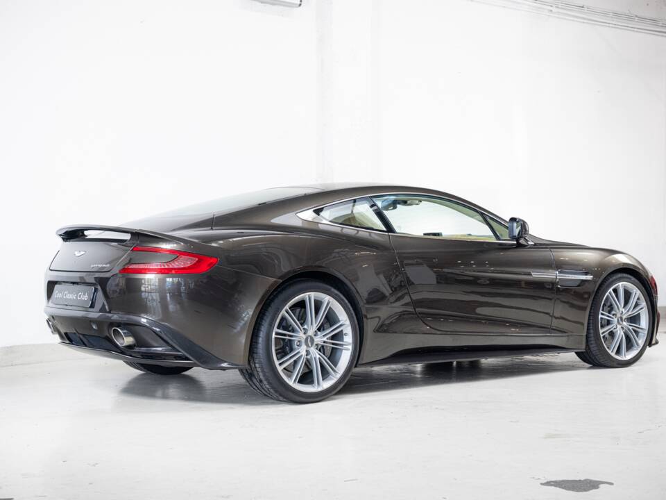 Image 4/32 of Aston Martin Vanquish (2013)