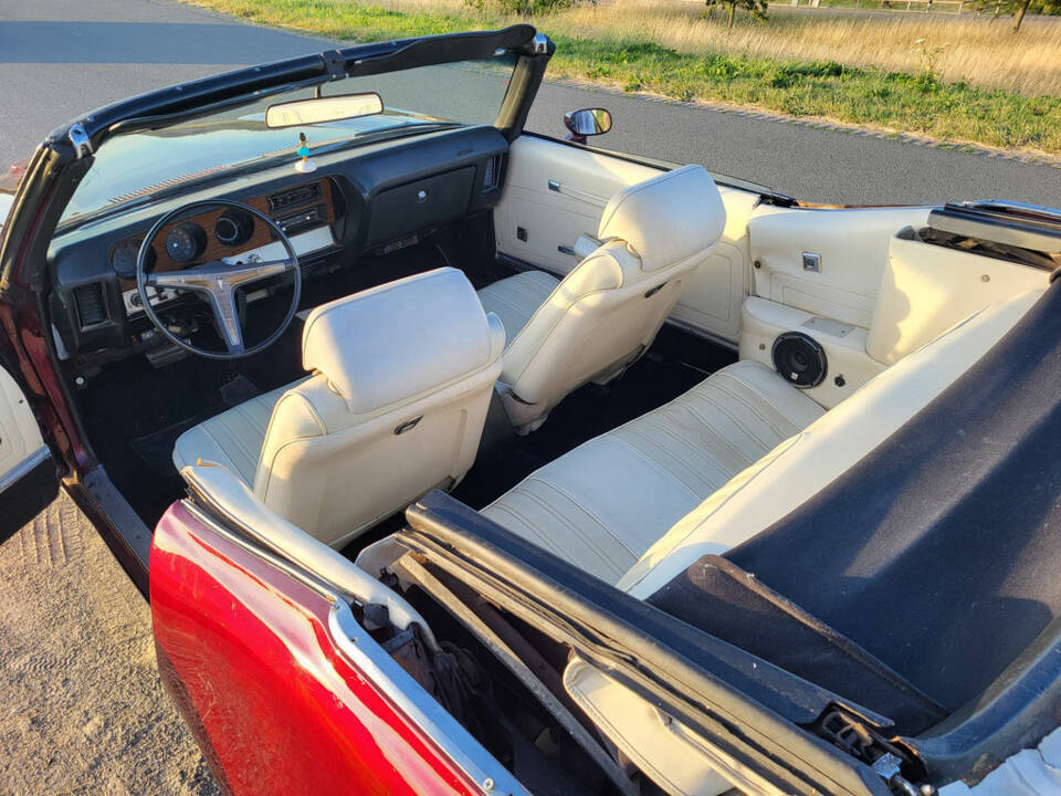 Image 7/7 of Pontiac Le Mans (1972)