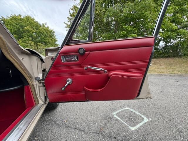 Bild 24/40 von Jaguar XJ 6 4.2 (1971)