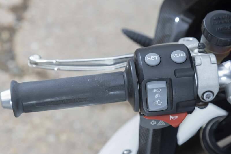 Image 36/39 of BMW HP2 Sport (2009)