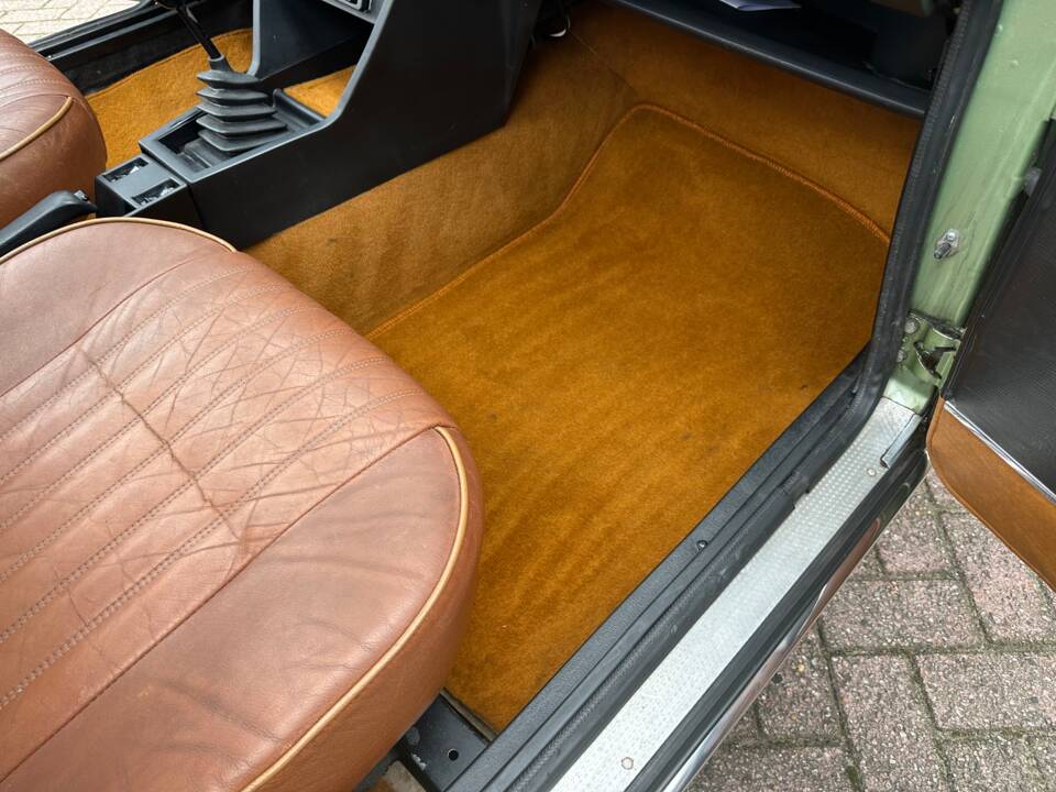 Image 47/80 of Peugeot 504 TI (1976)