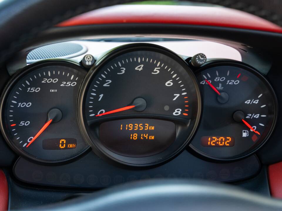 Image 62/73 of Porsche Boxster (2001)