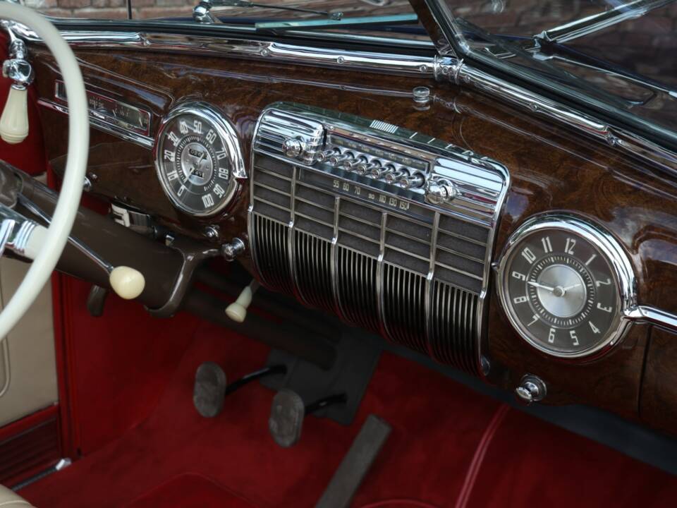 Image 29/50 de Cadillac 62 Convertible (1941)