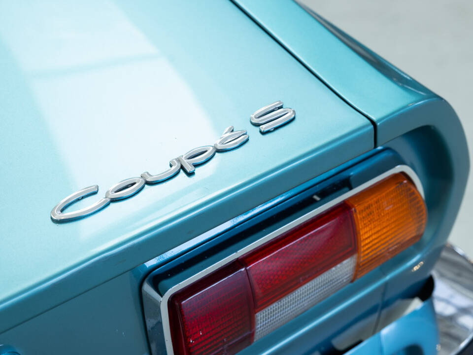 Image 21/26 of Audi 100 Coupe S (1973)