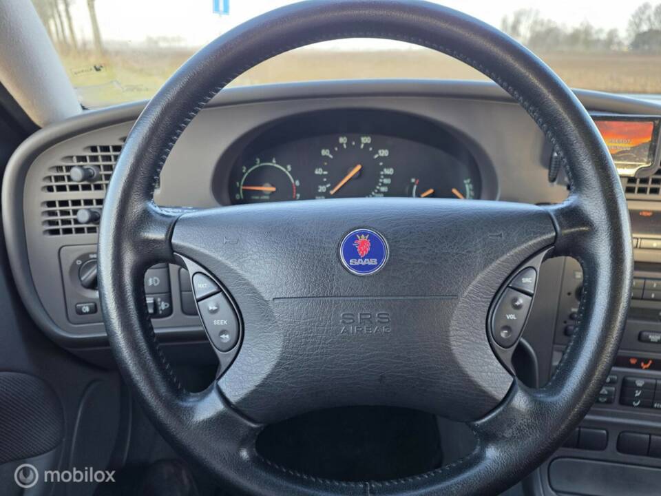 Image 16/37 of Saab 9-5 Hearse (2003)