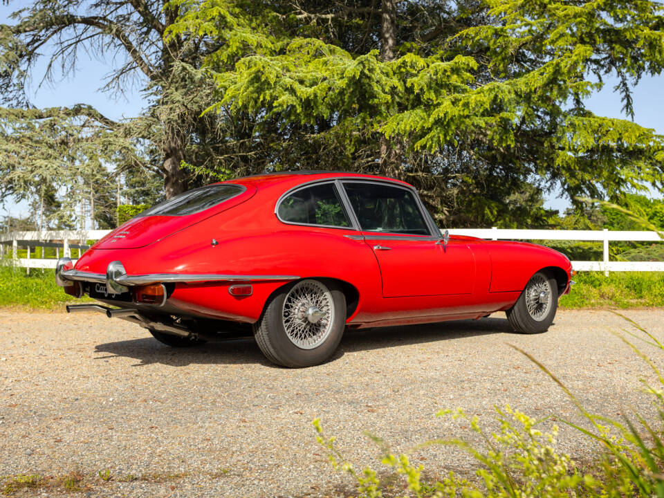 Image 7/20 of Jaguar E-Type (2+2) (1969)