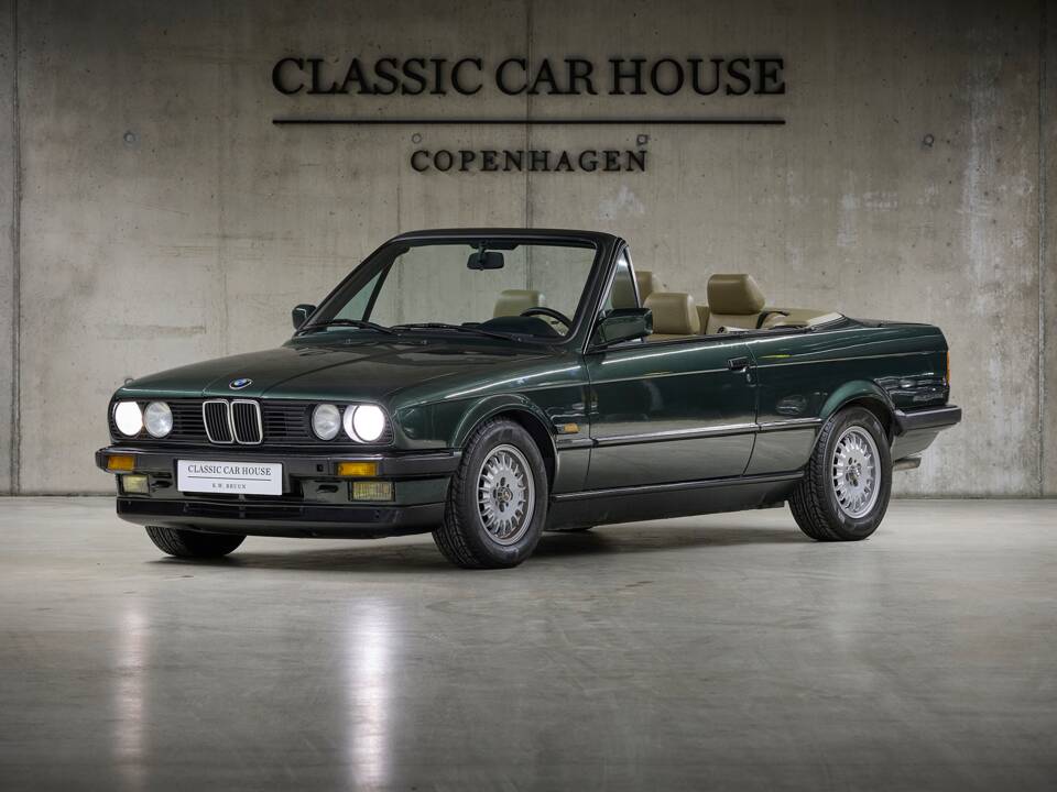 Image 29/90 of BMW 325i (1987)