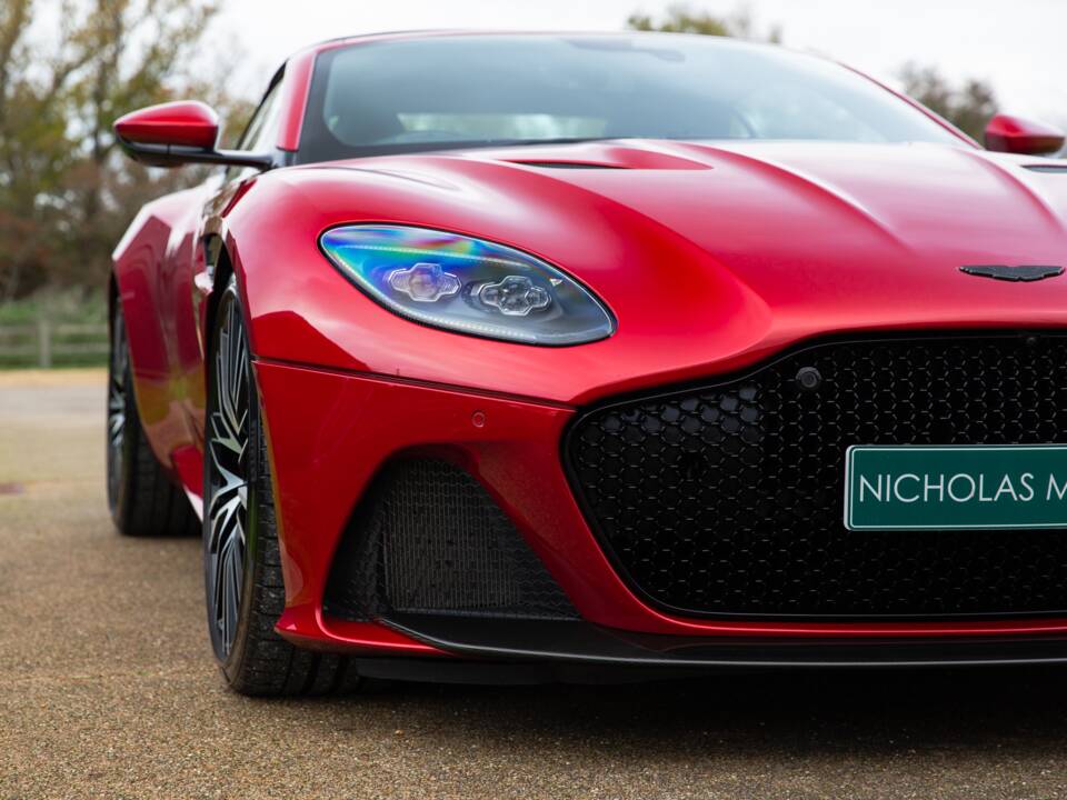 Immagine 28/84 di Aston Martin DBS 770 Ultimate Volante (2023)