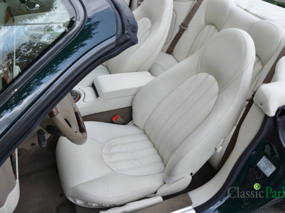 Imagen 31/50 de Jaguar XK8 4.0 (1998)