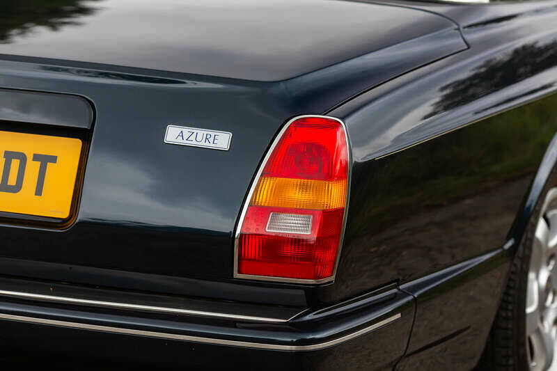 Afbeelding 12/50 van Bentley Azure (1997)