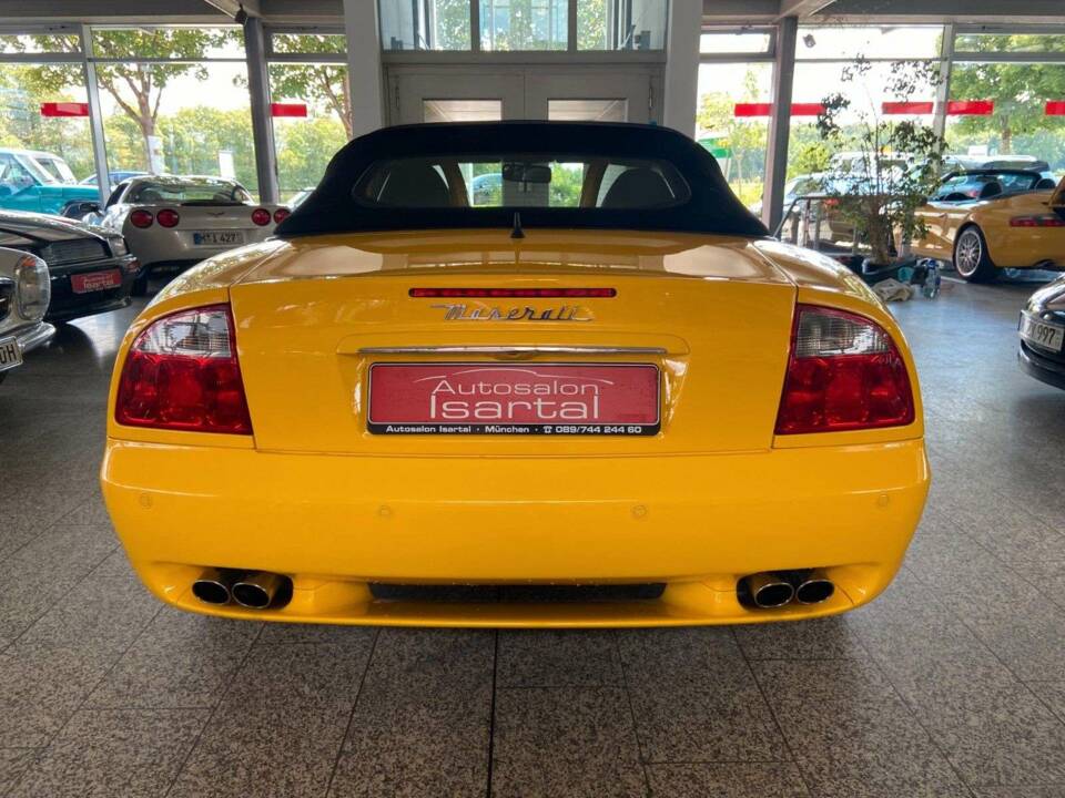 Afbeelding 21/21 van Maserati Spyder 4200 Cambiocorsa (2003)