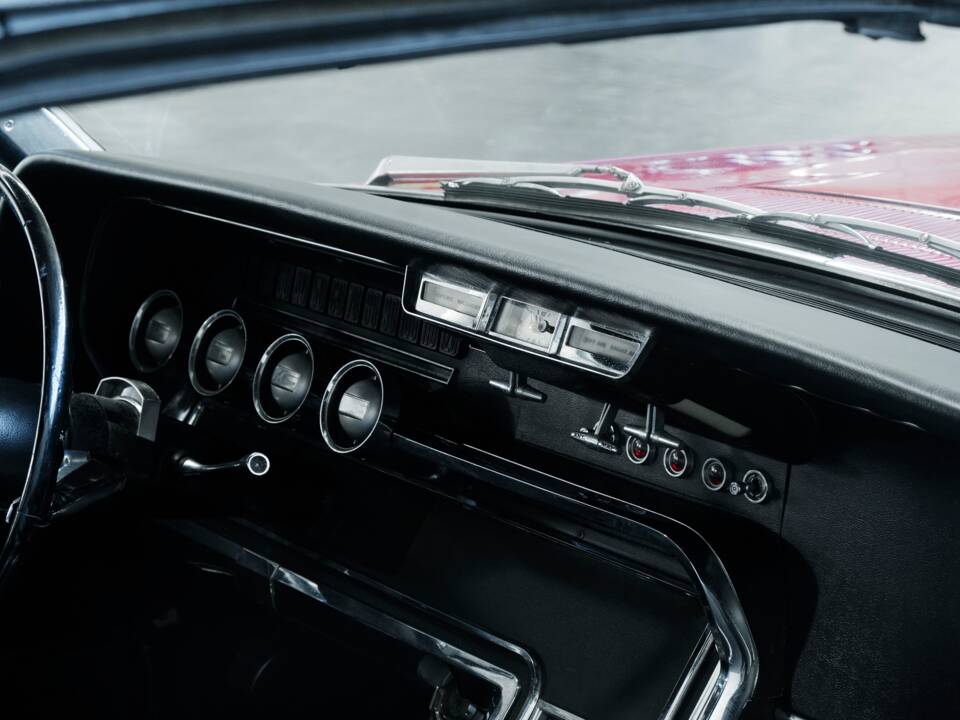 Bild 43/50 von Ford Thunderbird (1966)