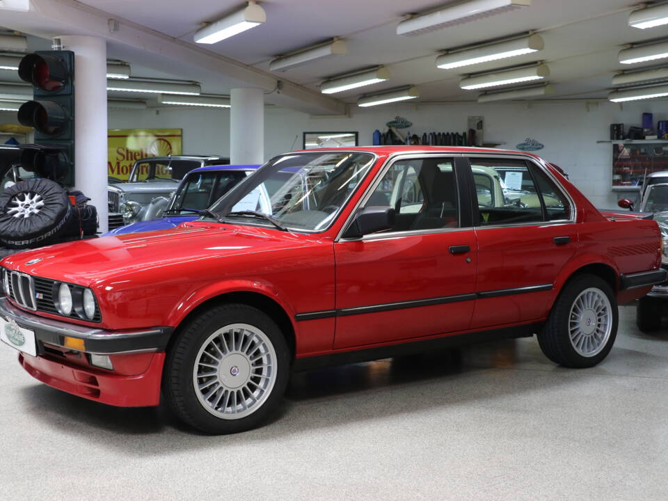 Imagen 19/26 de BMW 325e (1987)