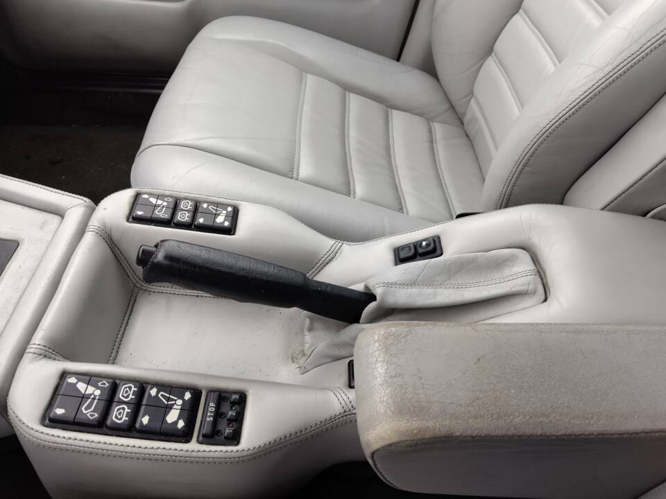 Bild 79/113 von BMW 735i (1986)