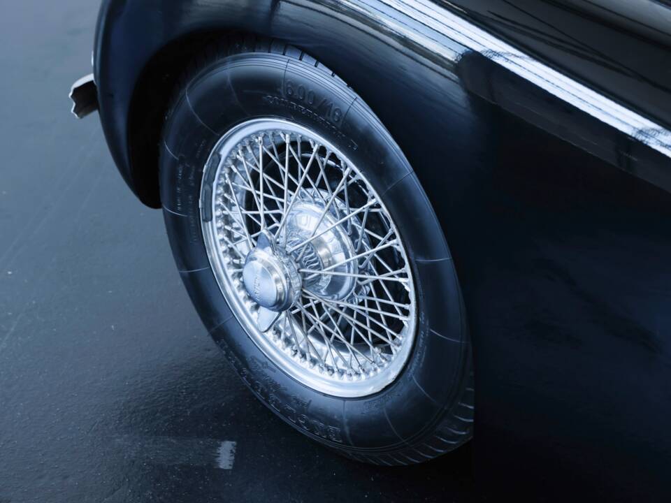 Image 34/47 de Jaguar XK 120 FHC (1954)