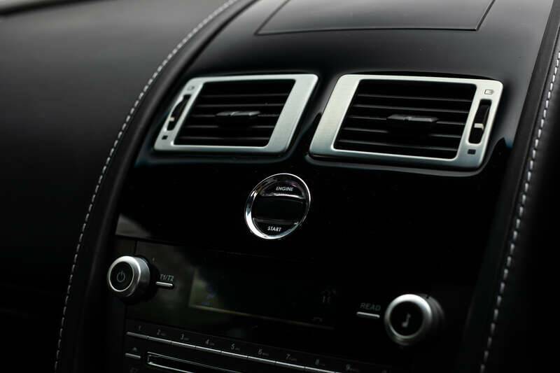 Imagen 19/46 de Aston Martin V12 Zagato (2011)