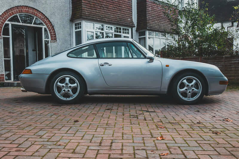 Image 11/50 of Porsche 911 Carrera (1994)