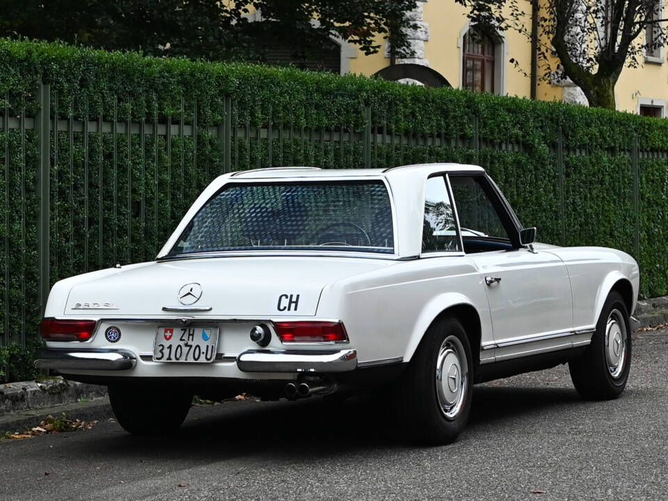 Image 13/38 of Mercedes-Benz 280 SL (1968)