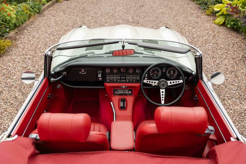 Immagine 30/49 di Jaguar E-Type V12 (1973)