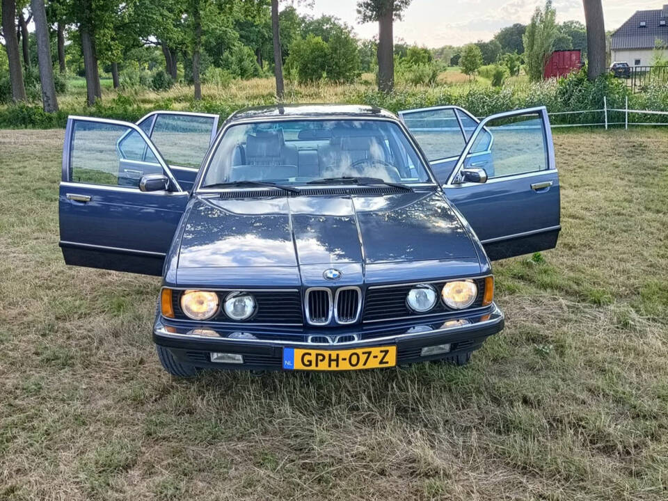 Immagine 2/7 di BMW 733i (1978)