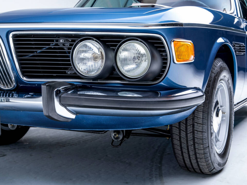 Image 14/50 of BMW 3.0 CS (1972)