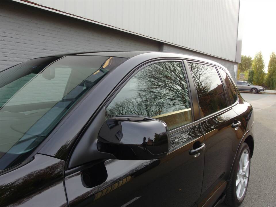 Immagine 26/99 di Porsche Cayenne GTS (2008)