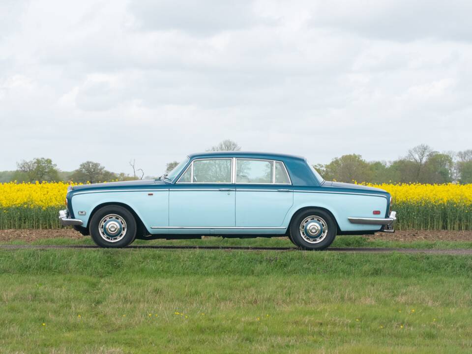 Image 22/50 of Rolls-Royce Silver Shadow I (1976)