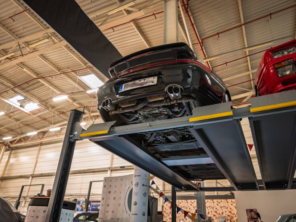 Image 43/63 of Porsche 911 Carrera 4S (2004)