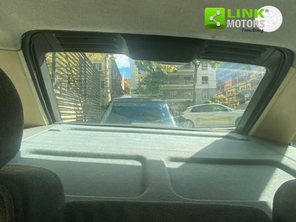 Imagen 33/37 de Land Rover Range Rover 2.5 DT (1997)