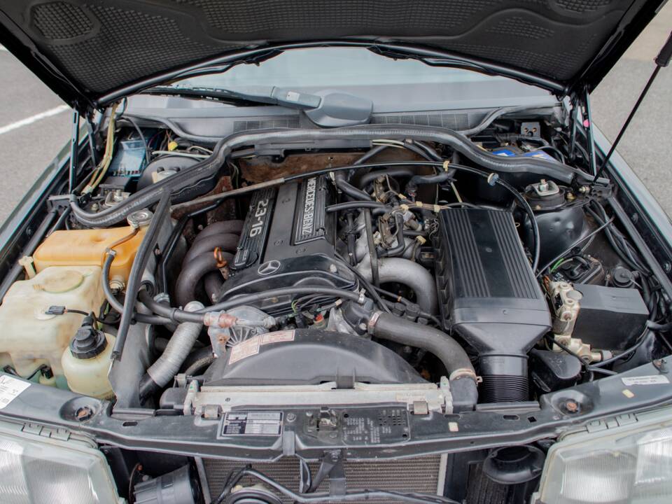 Bild 5/27 von Mercedes-Benz 190 E 2.3-16 (1985)