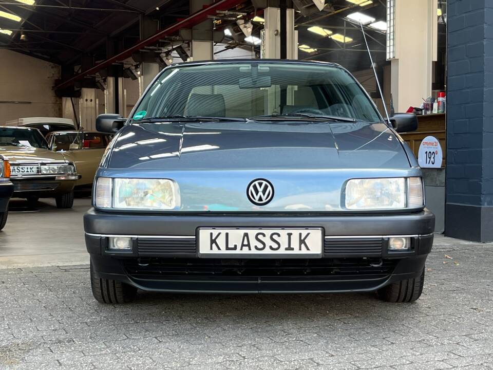 Image 5/33 of Volkswagen Passat 1.8 (1989)