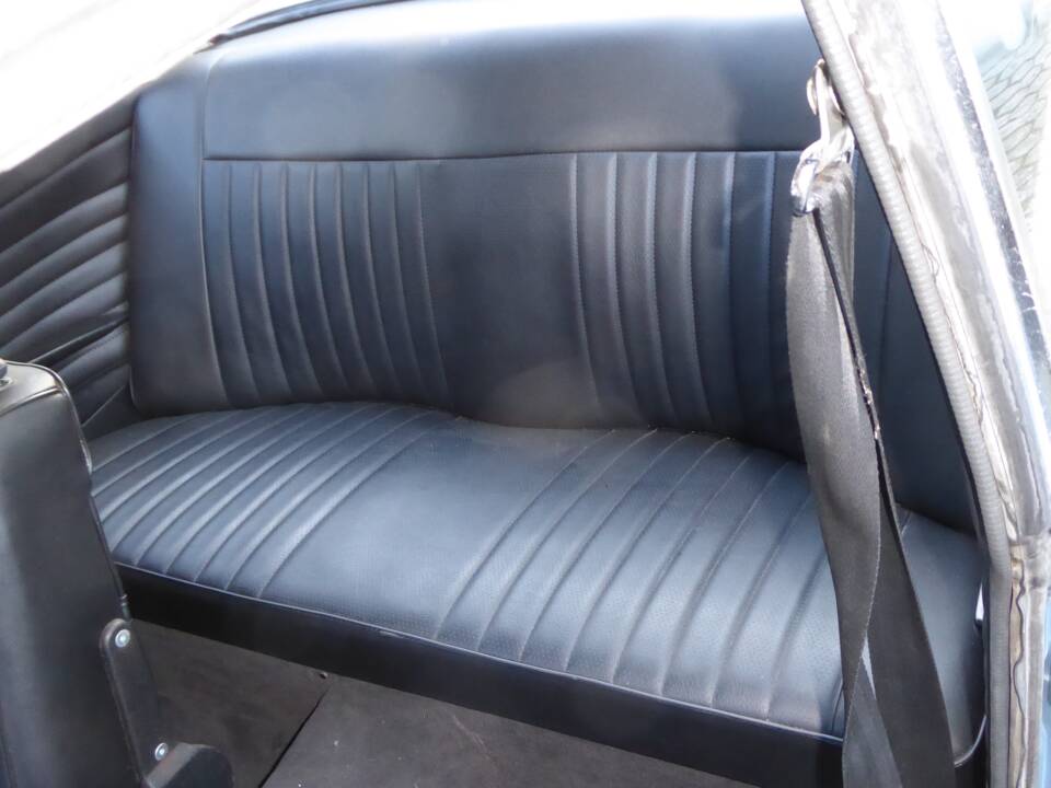 Image 8/9 of BMW 2002 (1974)