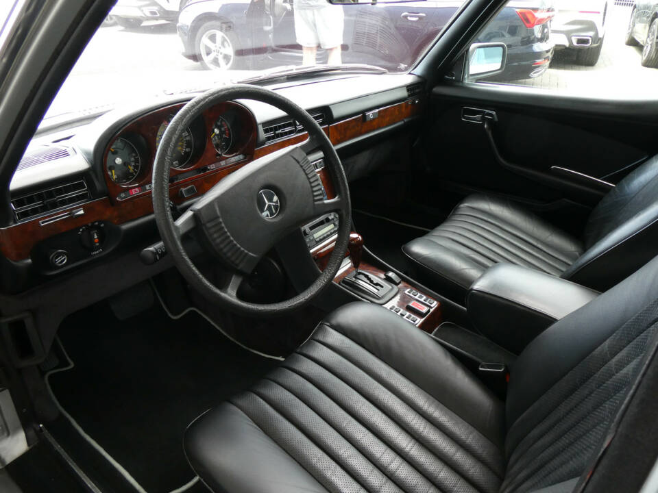 Bild 8/26 von Mercedes-Benz 450 SEL 6,9 (1979)