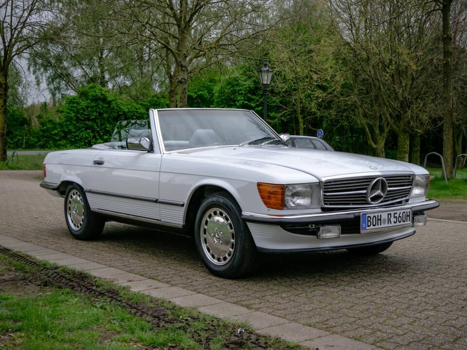 Immagine 8/32 di Mercedes-Benz 560 SL (1986)