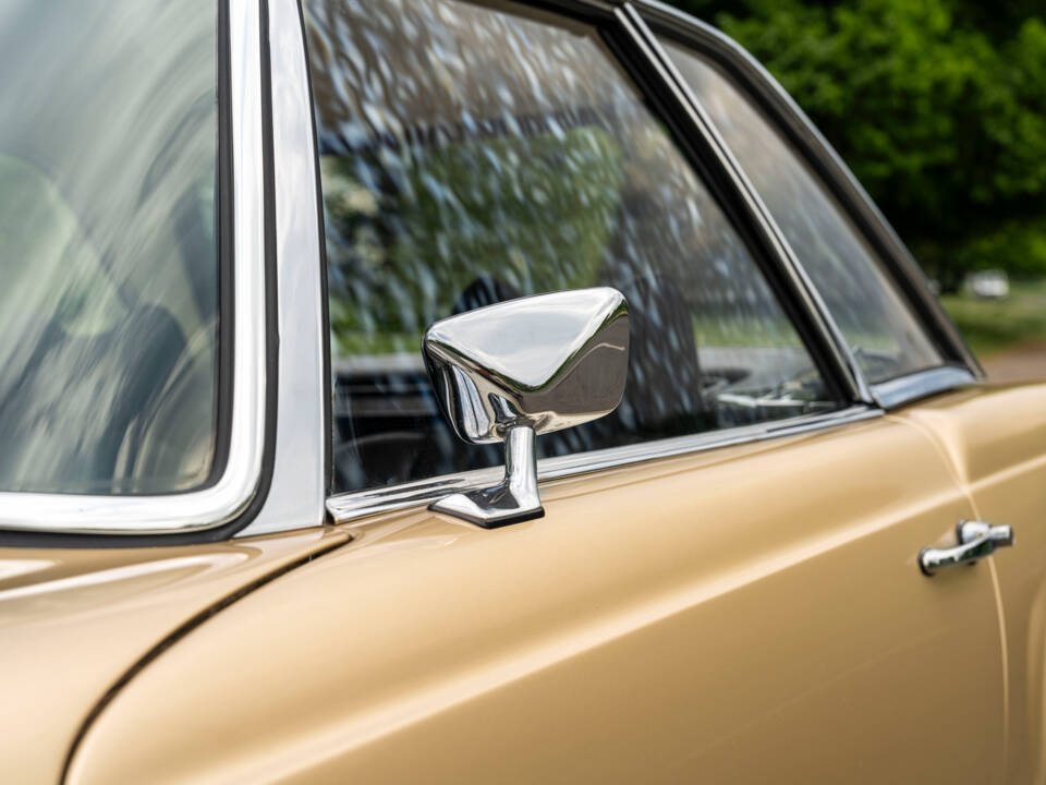 Image 10/21 of Mercedes-Benz 250 SL (1967)