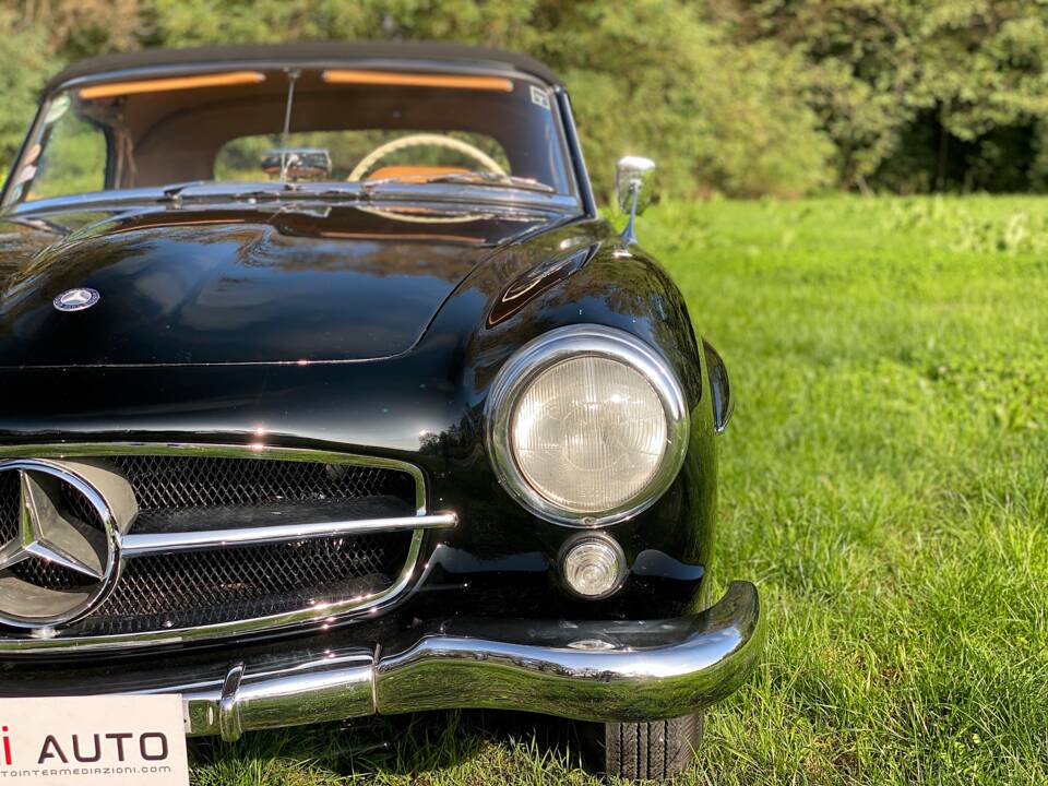 Image 15/67 of Mercedes-Benz 190 SL (1961)