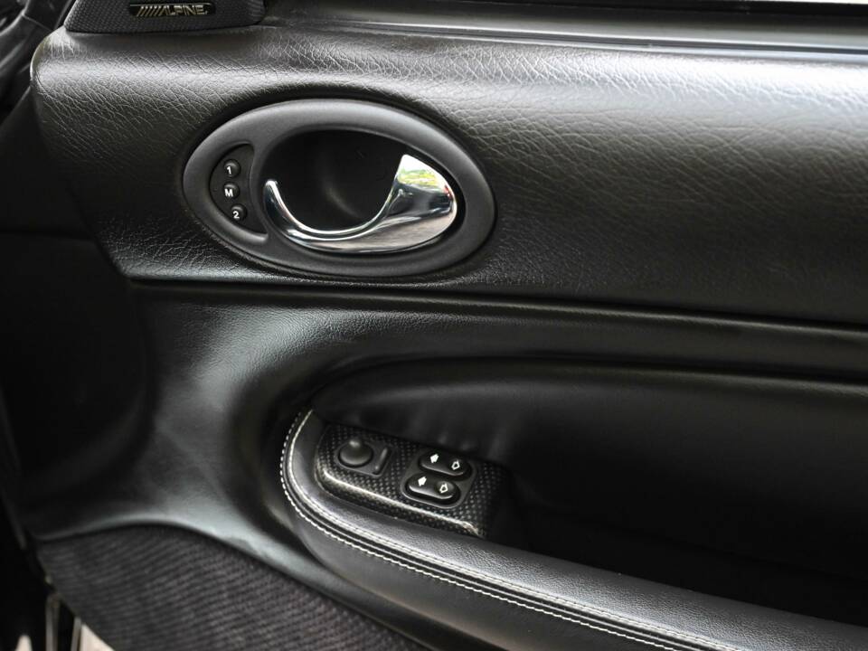 Image 38/50 of Jaguar XKR (2006)