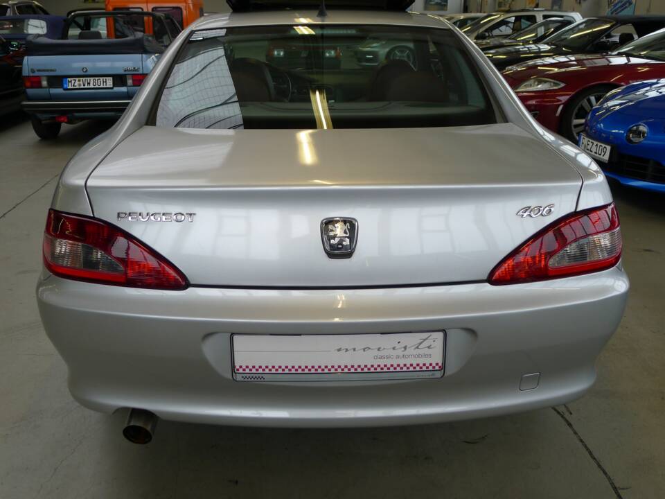 Imagen 29/32 de Peugeot 406 Coupé 2.0 16V (2000)