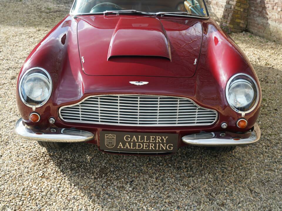 Bild 36/50 von Aston Martin DB 6 Vantage (1966)