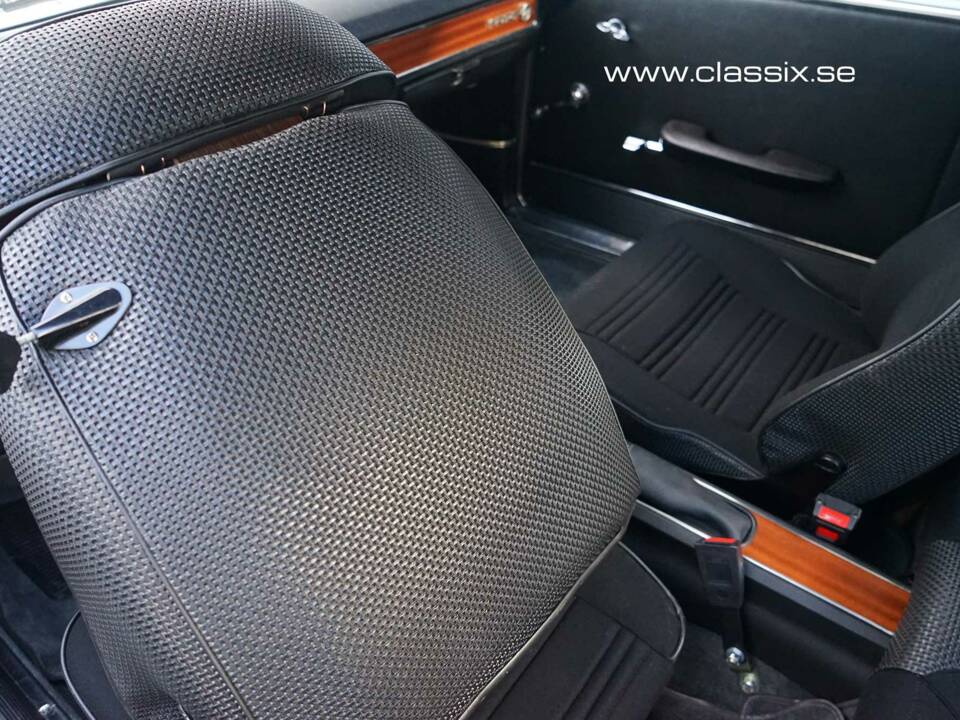 Bild 10/21 von Alfa Romeo 1750 GT Veloce (1972)