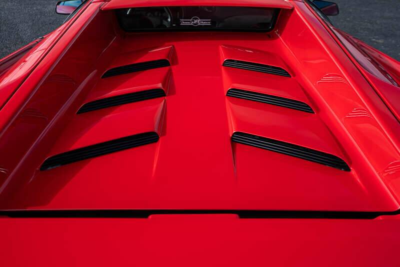 Image 38/48 of Lamborghini Diablo (1991)