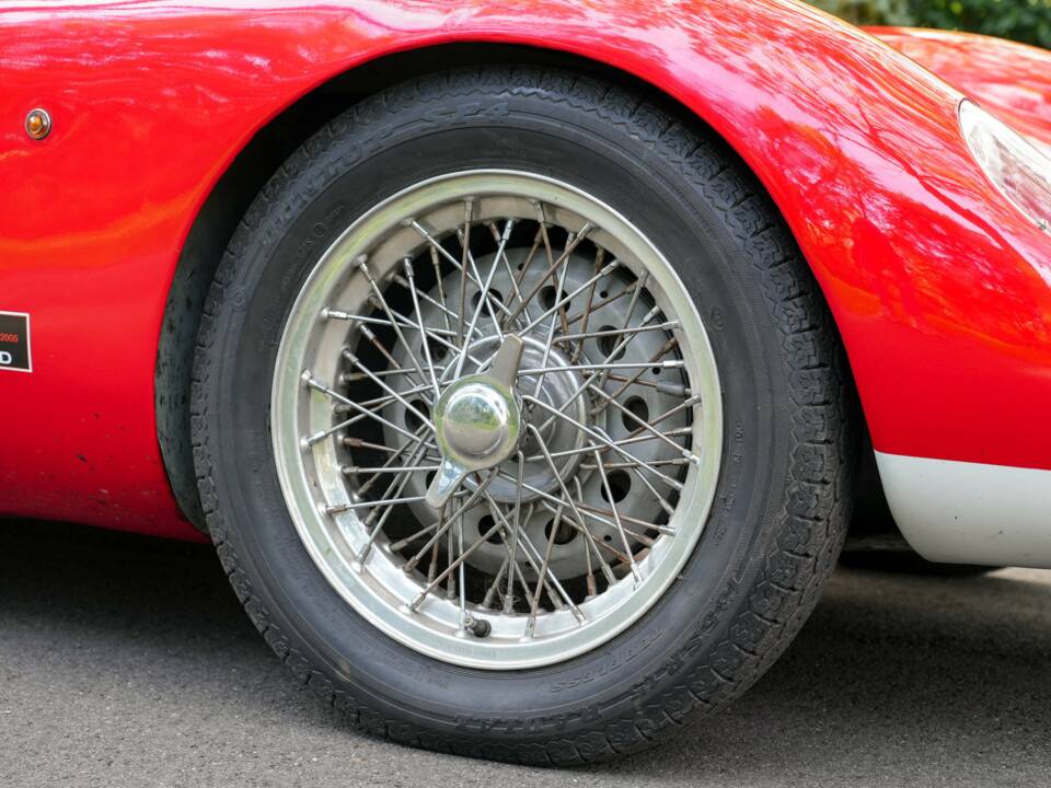 Image 32/39 of Bandini 750 Sport Internazionale "Saponetta" (1957)