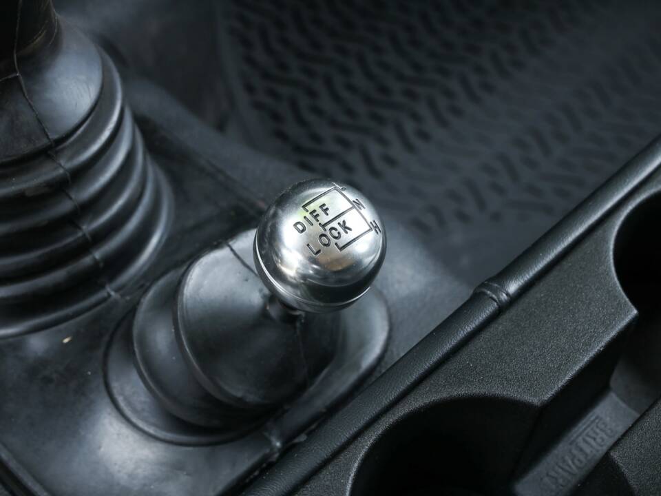 Immagine 34/50 di Land Rover 90 (1990)