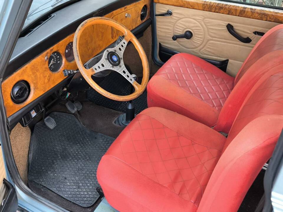 Immagine 2/19 di Austin Mini 1000 (1983)
