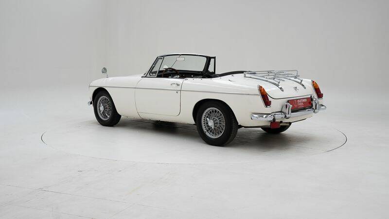 Immagine 4/15 di MG MGB (1967)