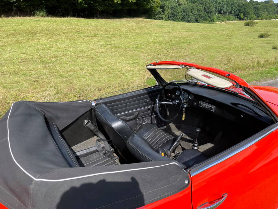 Afbeelding 10/13 van Volkswagen Karmann Ghia 1600 (1971)