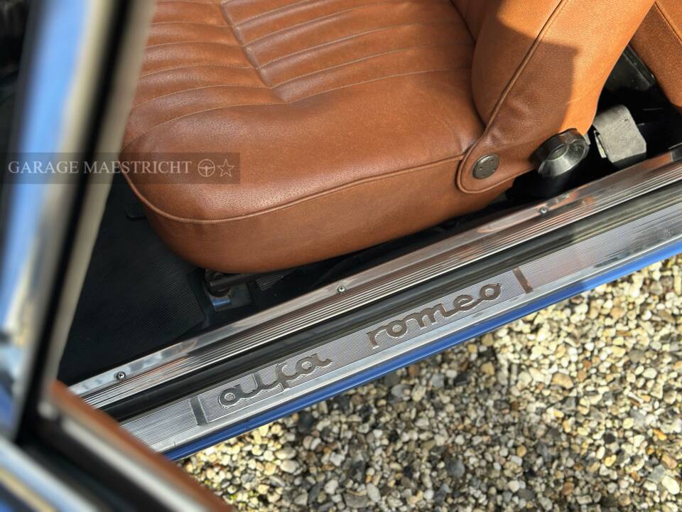Bild 56/100 von Alfa Romeo Giulia GT 1300 Junior (1973)