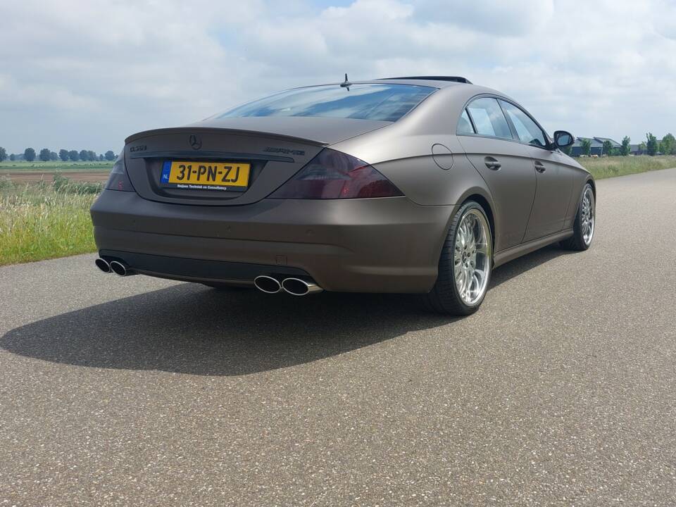 Bild 3/5 von Mercedes-Benz CLS 500 (2004)