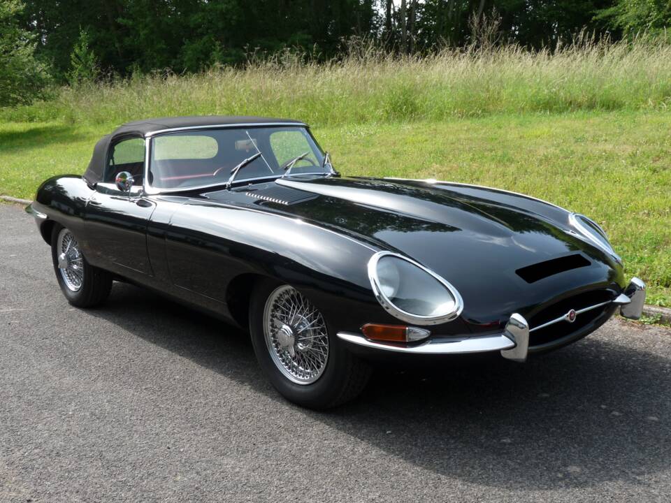 Image 24/27 of Jaguar E-Type 3.8 (1964)