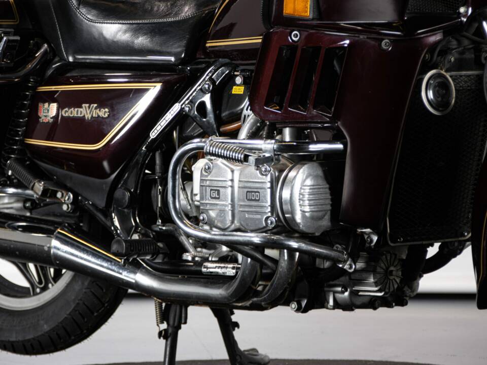 Immagine 43/50 di Honda GL 1100 Gold Wing (1981)